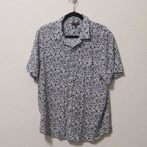 Griffintown Floral Linen Blend Button Down